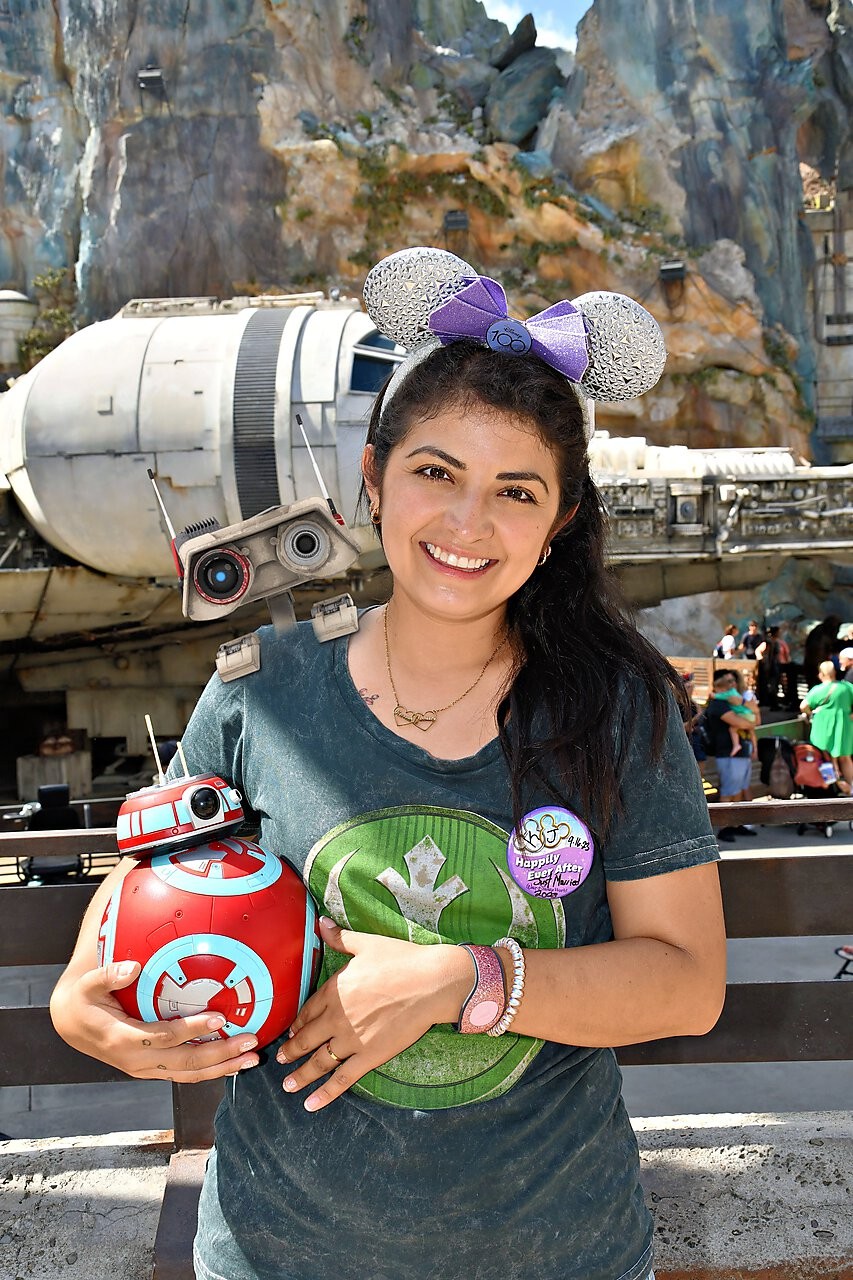 Karen, fundadora de Vía Karen Travel Experiences, en Star Wars: Galaxy's Edge